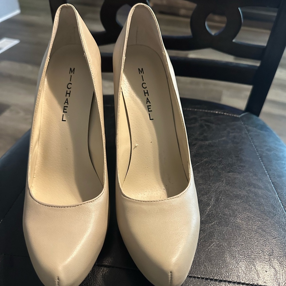 Still in good condition and wore only once.